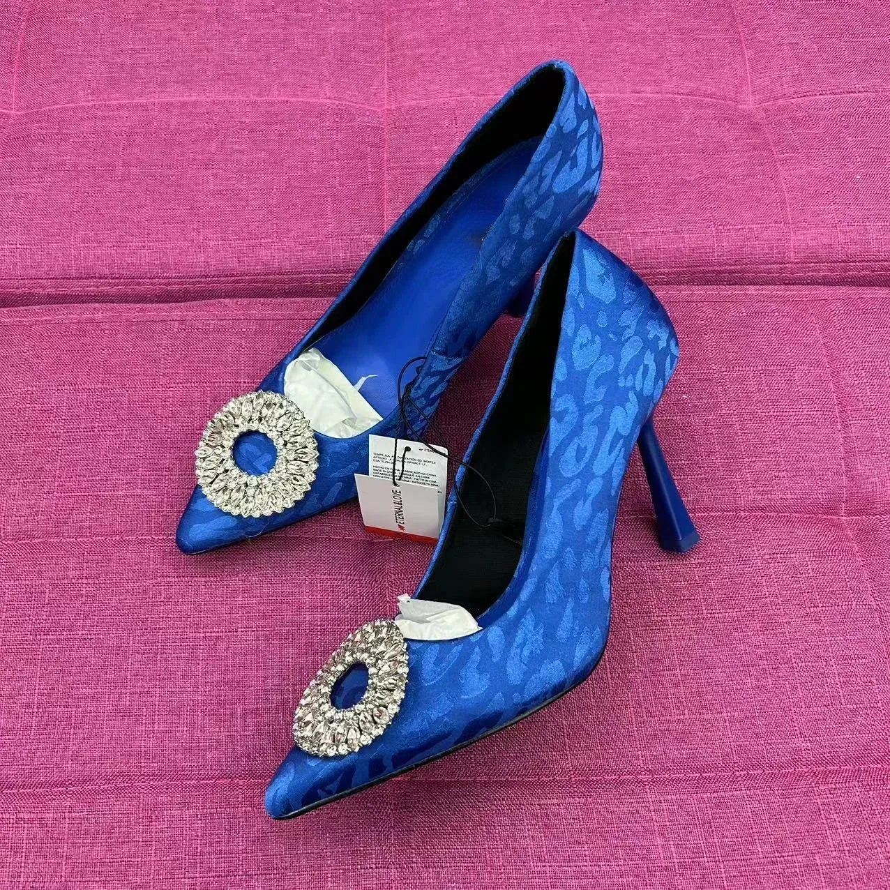 AMOZAE-- Crystal Rhinestone Pointed Pumps