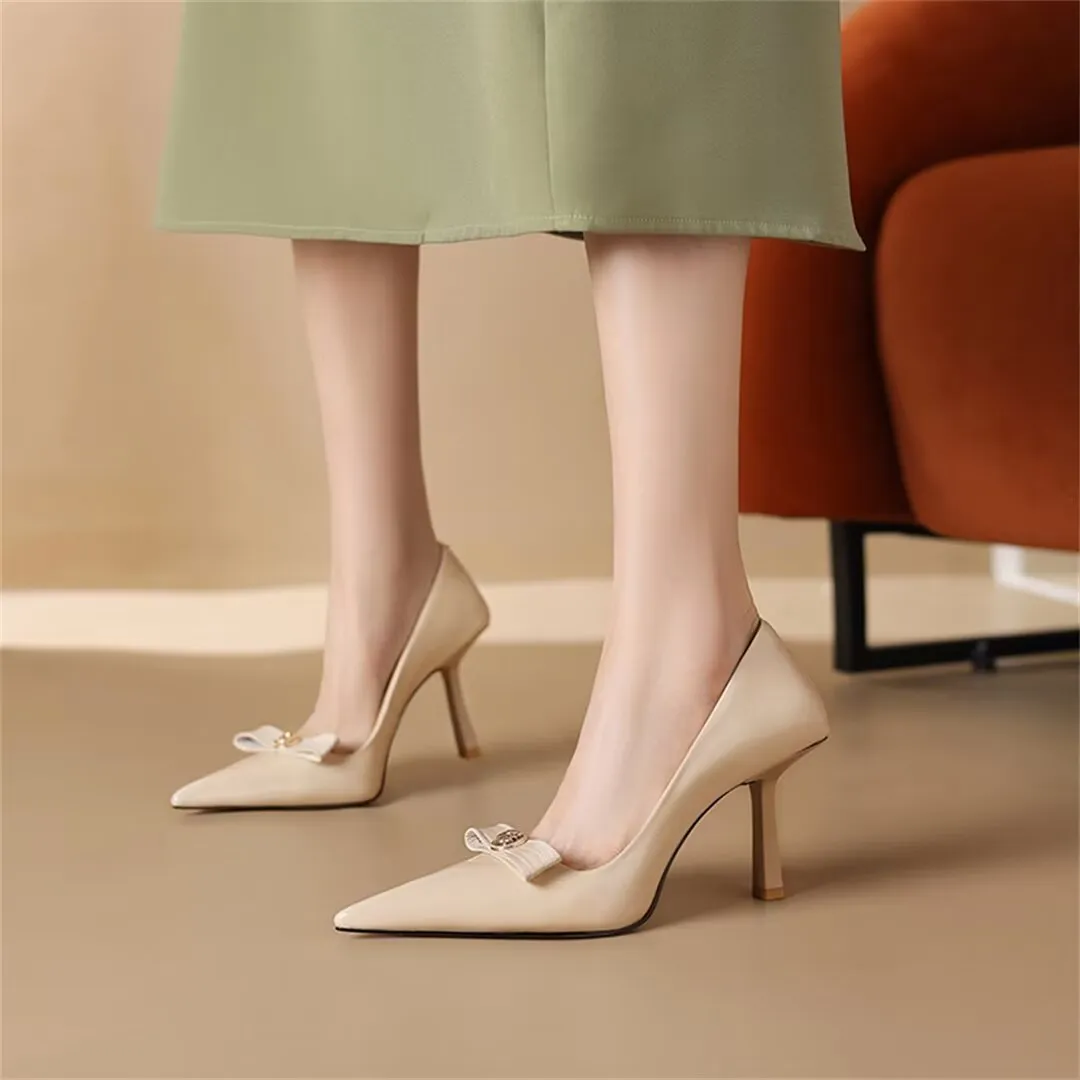 Daring Elevation Leather Pumps