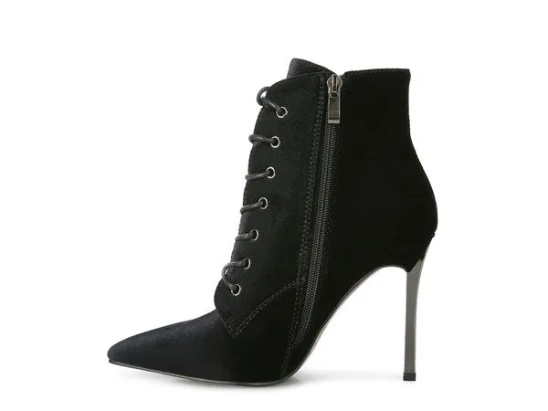 TEEK - Laced High Heeled Velvet Boots